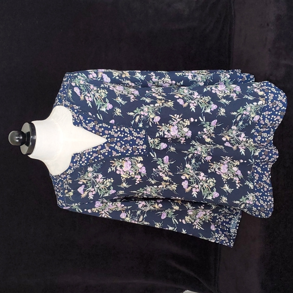 NEW Weekend Suzanne Betro Floral Tunic Top with Bell Sleeves - Bohemian Style